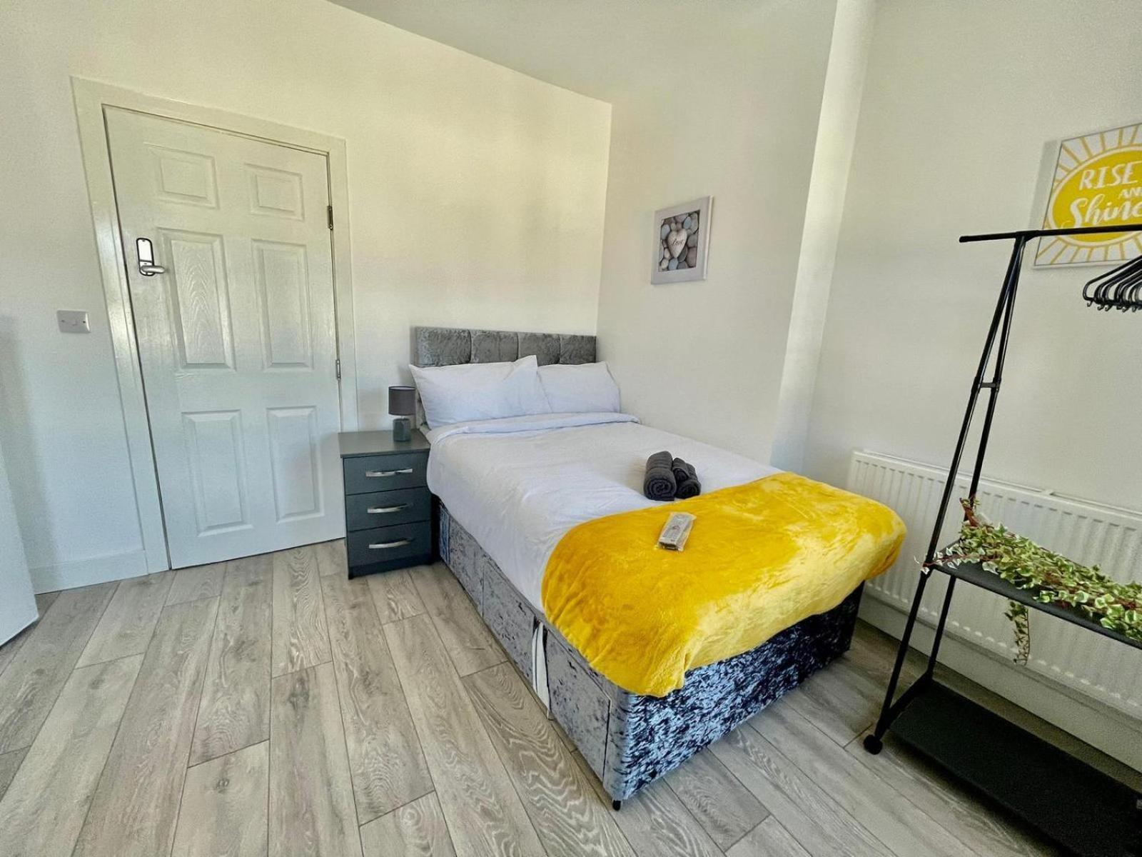 Cheerful 1 Bed Apartment Cardiff City Centre - Penarth Rd Room photo