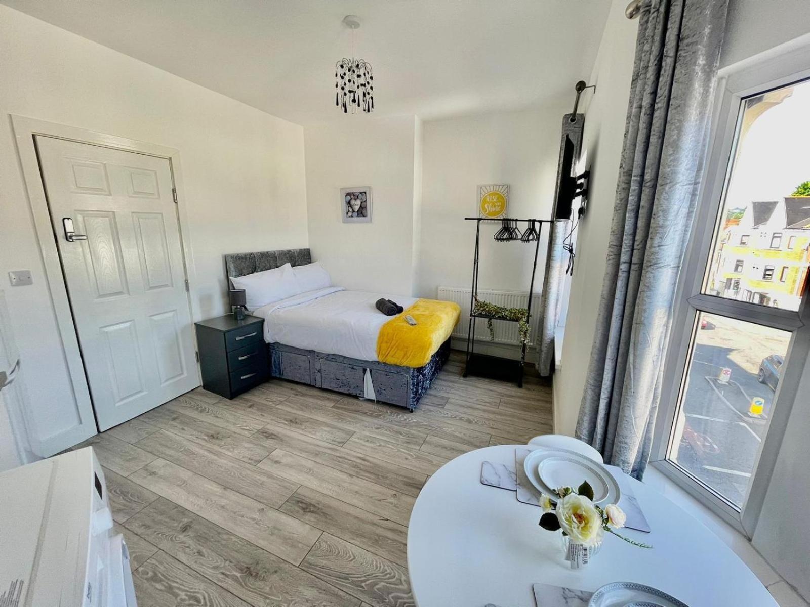 Cheerful 1 Bed Apartment Cardiff City Centre - Penarth Rd Room photo