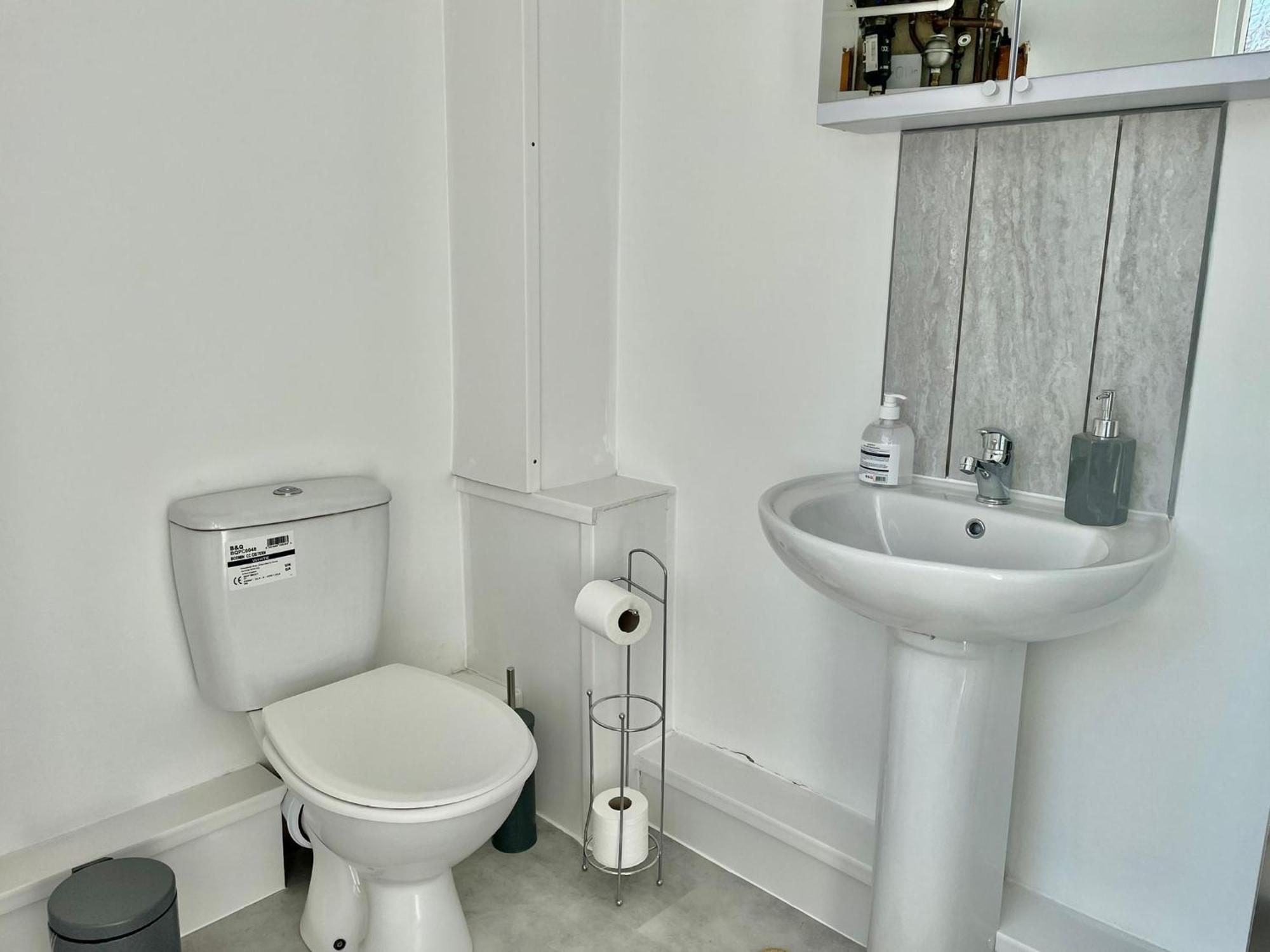 Cheerful 1 Bed Apartment Cardiff City Centre - Penarth Rd Room photo